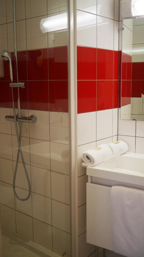 Logis Saint Louis Hotell La Suze-sur-Sarthe Eksteriør bilde