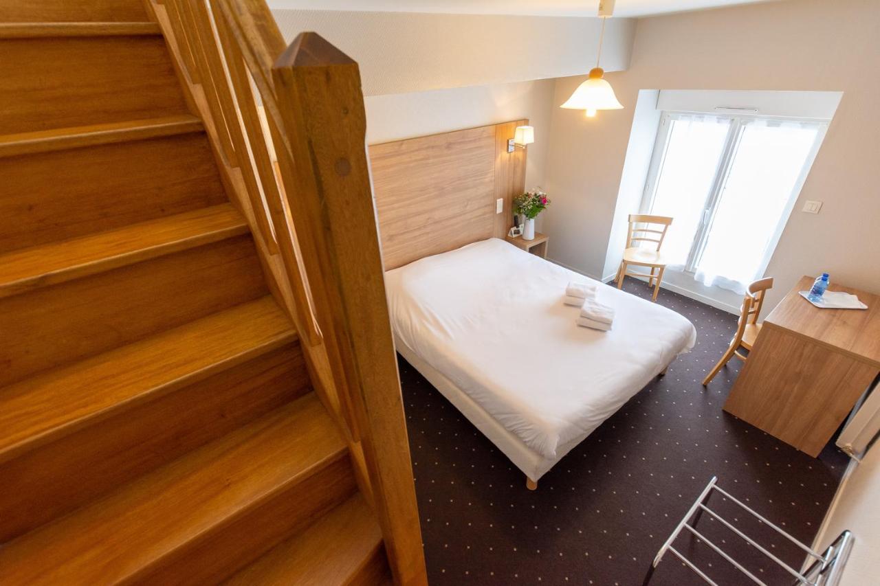 Logis Saint Louis Hotell La Suze-sur-Sarthe Eksteriør bilde